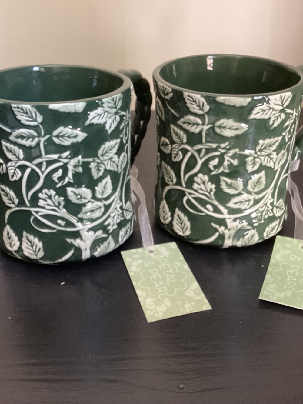 NWT Set of 2 Petal & Pearl Green n White Embossed Floral Design 22oz NEW